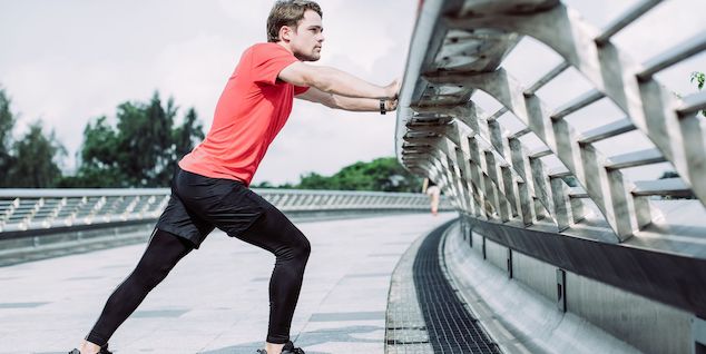 Mallas de correr cortas esenciales para hombre