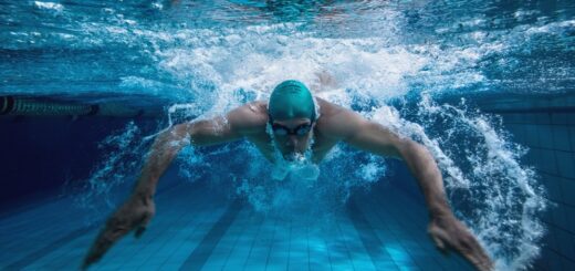 nadador estilo mariposa