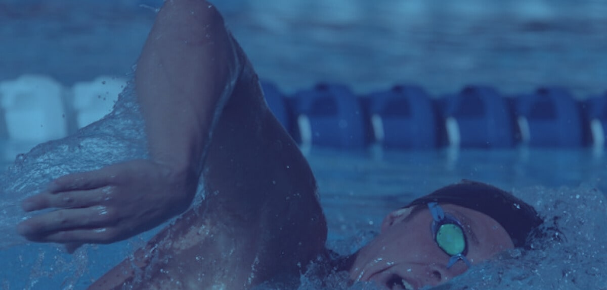 nadador respirando crol